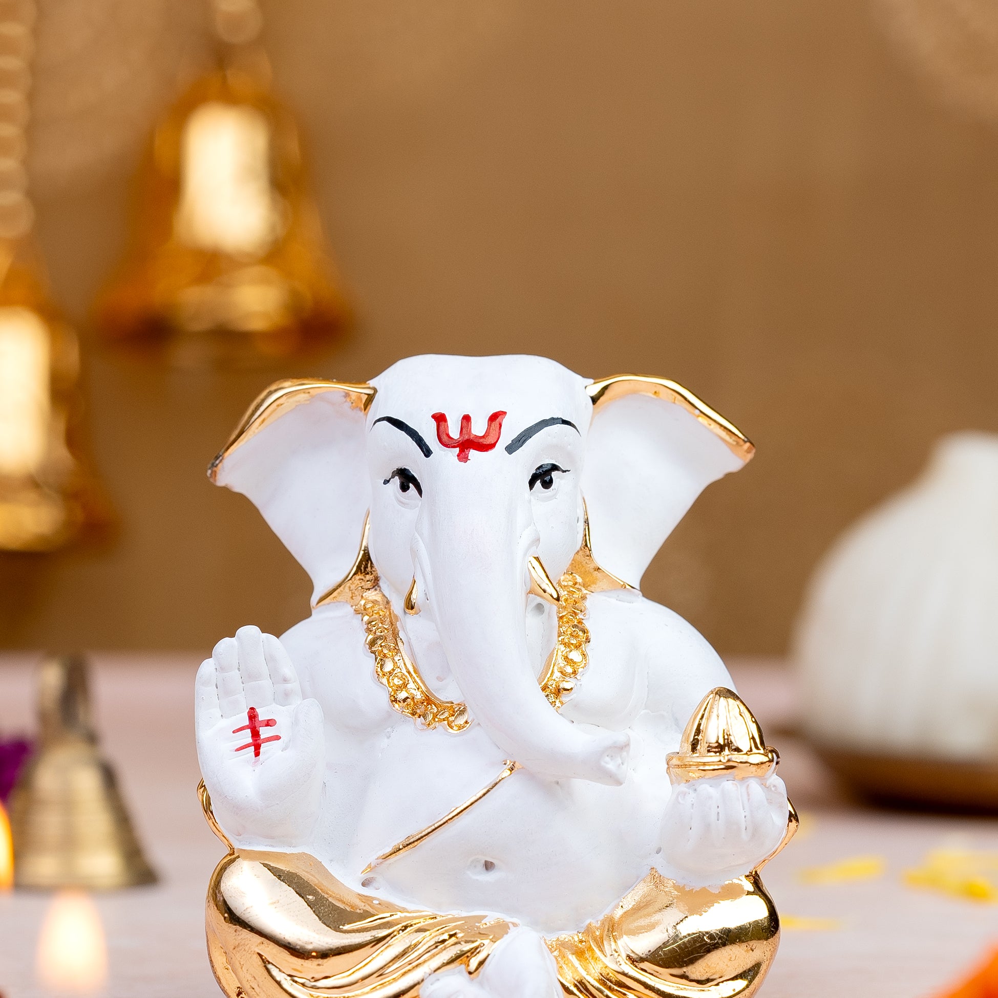 White Marble Ganesha Idol for a Blessed Home