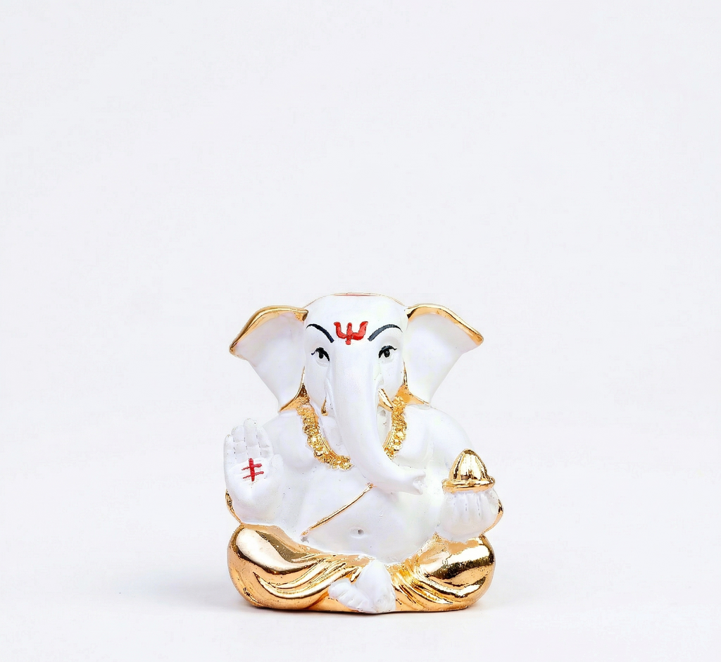 White Marble Ganesha Idol for a Blessed Home